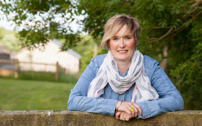 O’r swyddfa i’r sied ddefaid